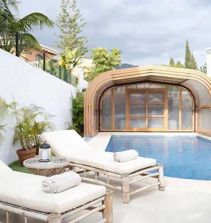 Villa Luxury Center *